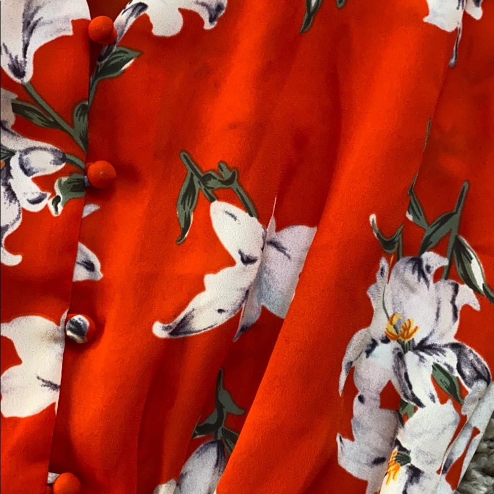 Floral top - Picture 2 of 3